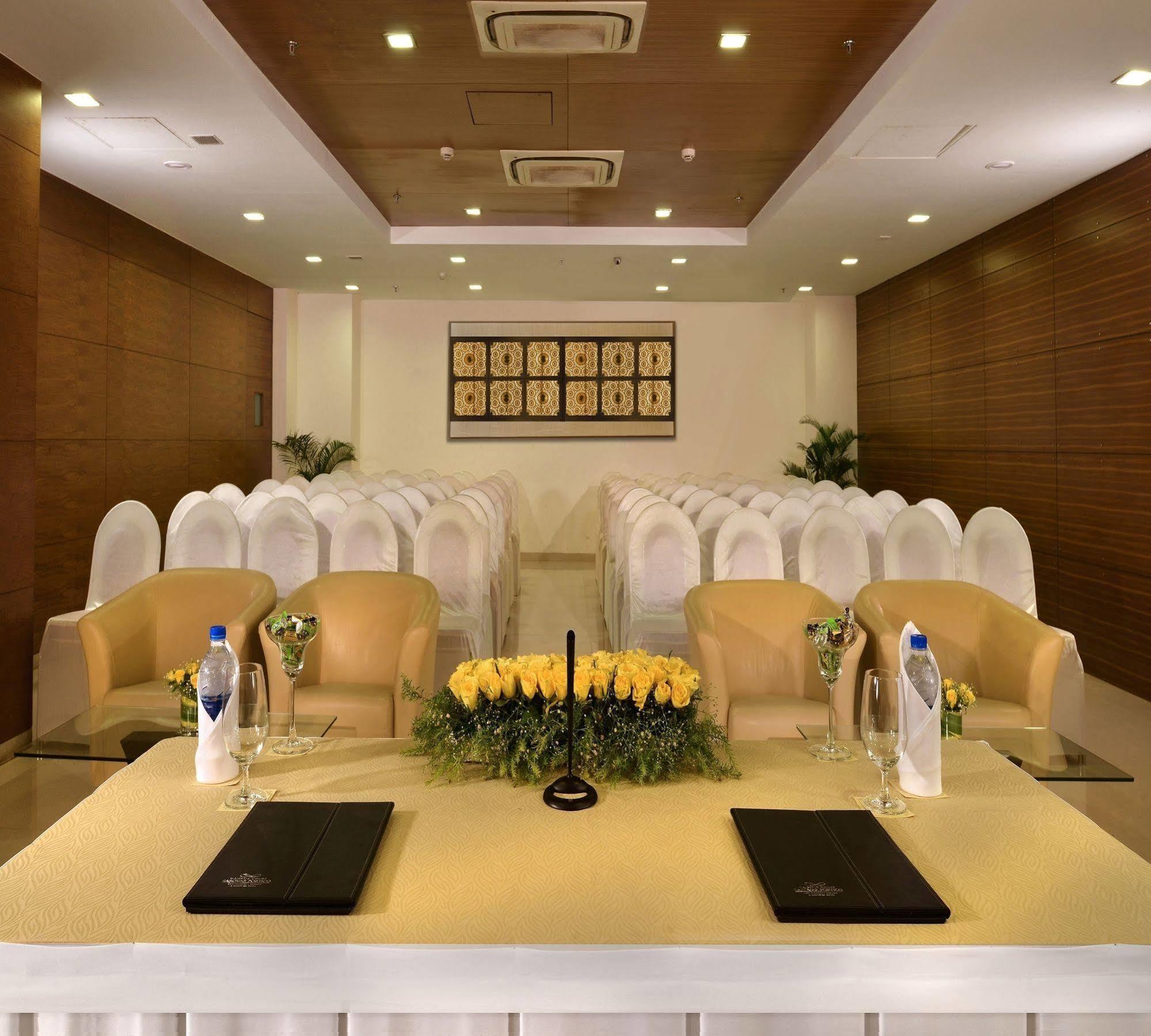 Majestic Court Sarovar Portico Navi Mumbai Luaran gambar